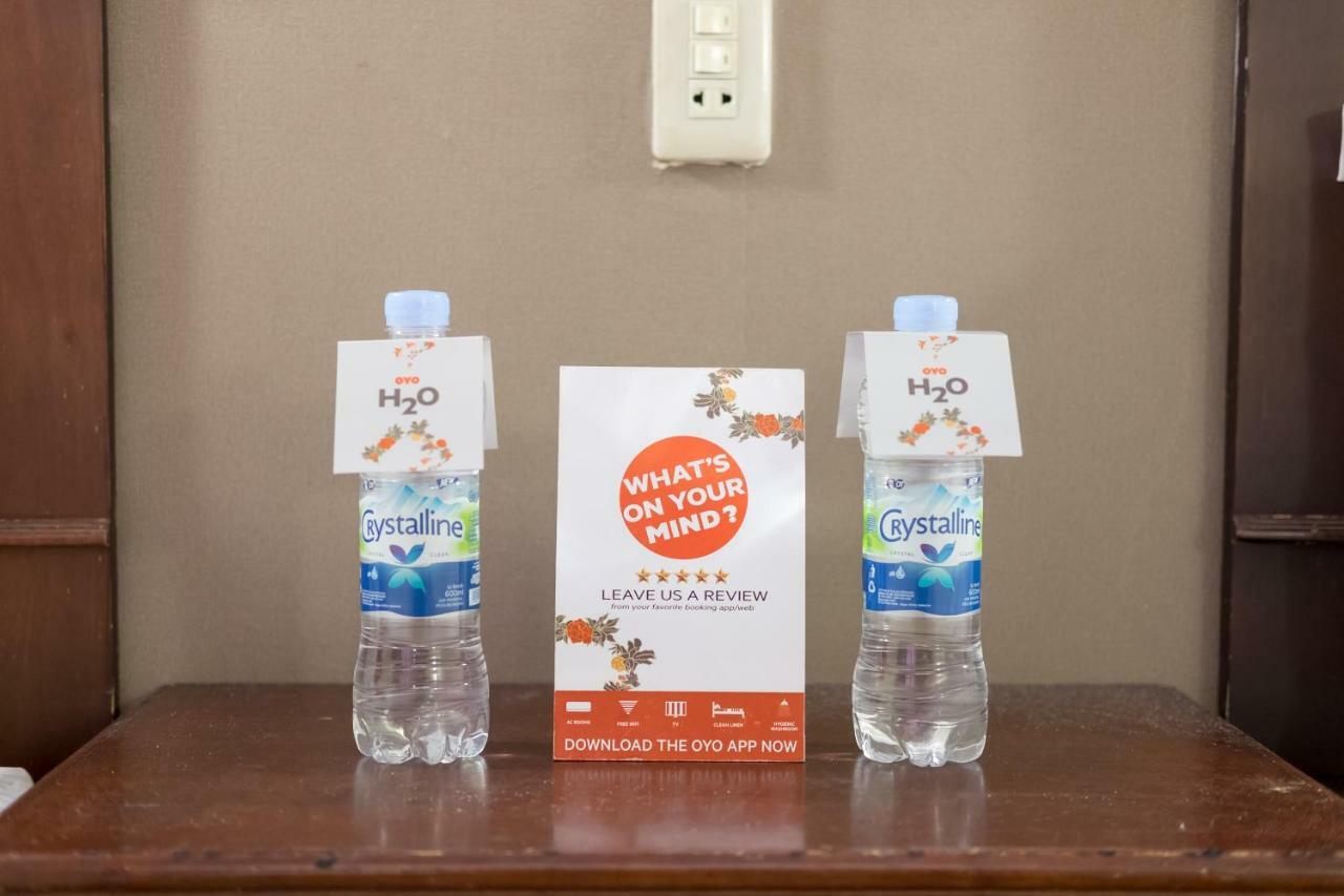 Oyo 1030 Hotel Bumi Asih Medan Exteriör bild