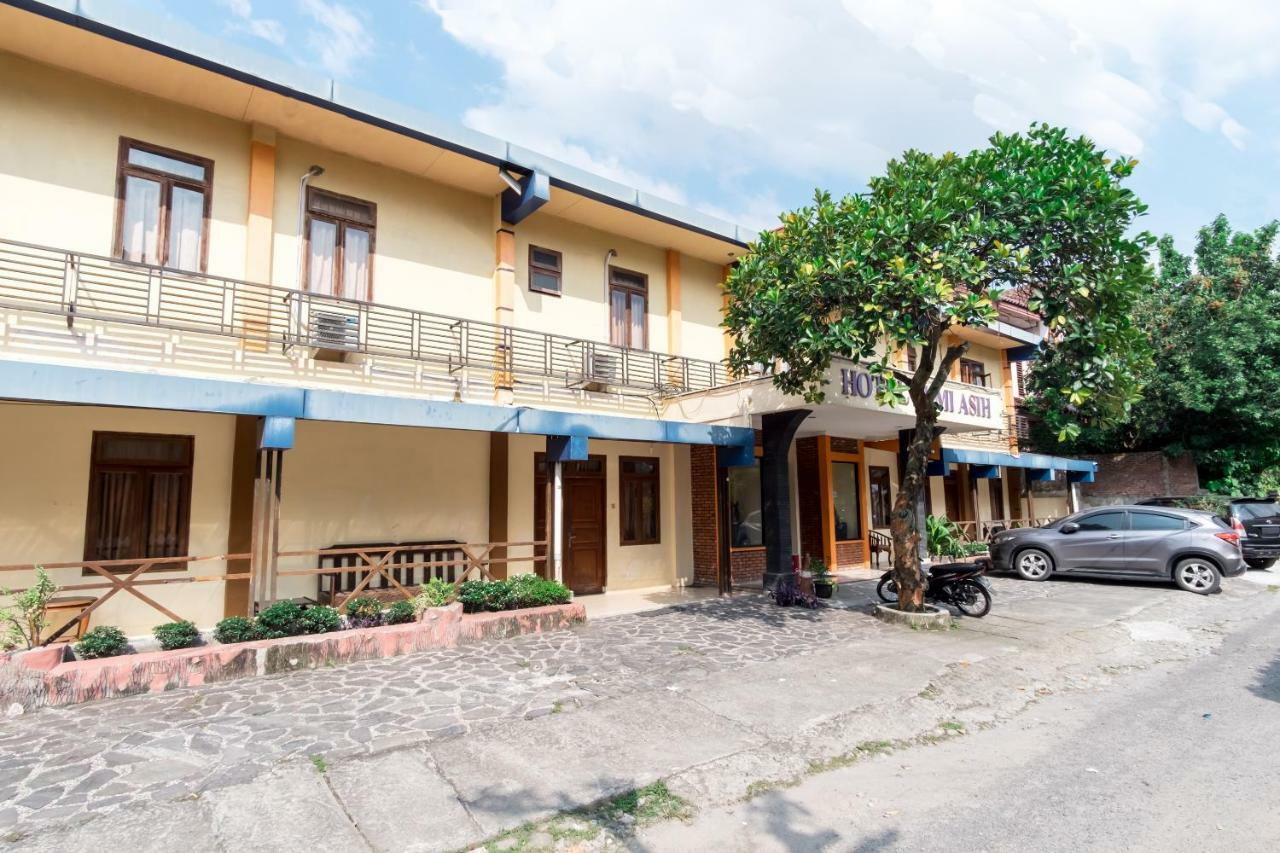 Oyo 1030 Hotel Bumi Asih Medan Exteriör bild