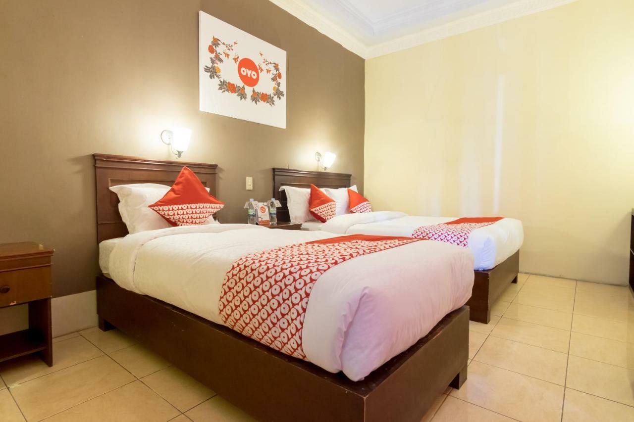 Oyo 1030 Hotel Bumi Asih Medan Exteriör bild