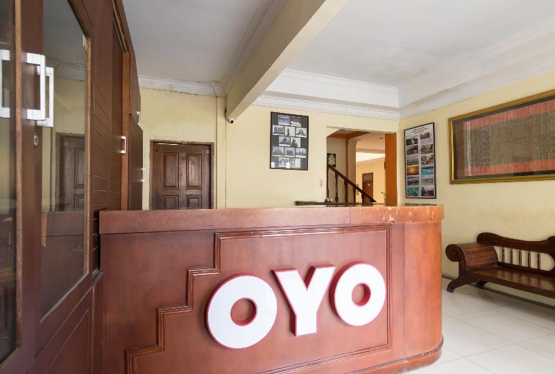 Oyo 1030 Hotel Bumi Asih Medan Exteriör bild