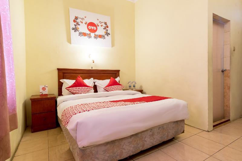 Oyo 1030 Hotel Bumi Asih Medan Exteriör bild