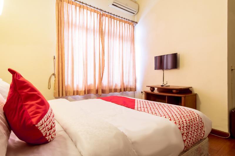 Oyo 1030 Hotel Bumi Asih Medan Exteriör bild
